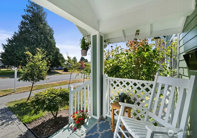 Photo 3 of Sale Pending at 2410 Highland Ave, Everett, WA 98201 | MLS# NWM2567778 | Listing updated on 2026-09-25