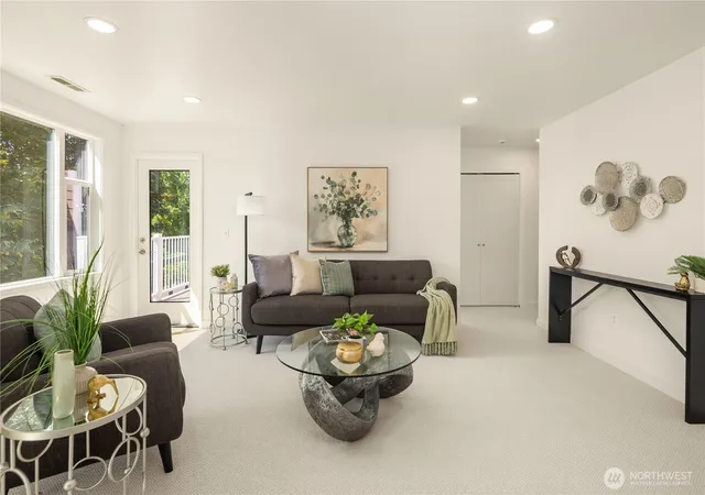 Photo 4 of Sale Pending at 4215 223Rd Pl Se #2084, Issaquah, WA 98029 | MLS# NWM2567794 | Listing updated on 2026-09-25
