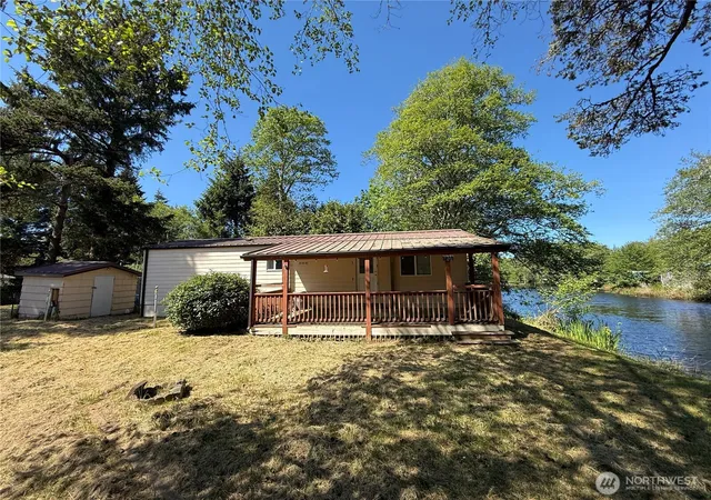 Photo 4 of Manufactured home for sale at 1703 321st Place, Ocean Park, WA 98640 | MLS# NWM2567833 | Listing updated on 2026-09-23