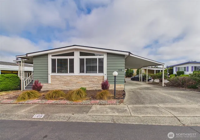 Photo 3 of Manufactured home for sale at 11436 Se 208th Street #106, Kent, WA 98031 | MLS# NWM2567842 | Listing updated on 2026-09-23