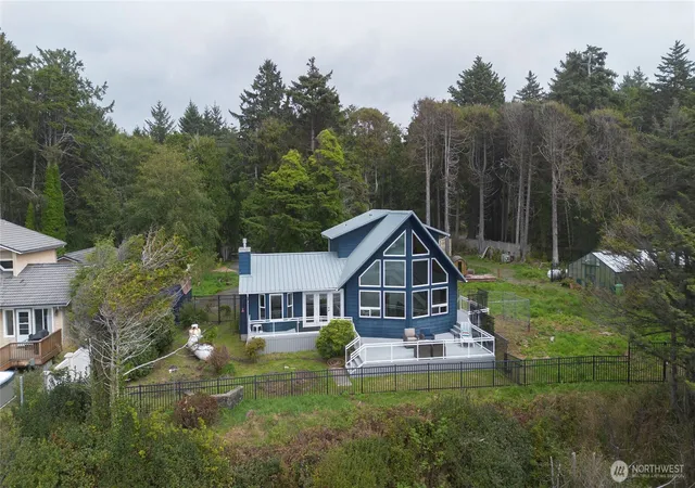 Photo 2 of Single family home for sale at 4631 State Route 109, Moclips, WA 98562 | MLS# NWM2567857 | Listing updated on 2026-09-23
