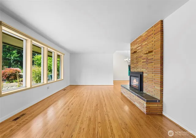 Photo 4 of Single family home for sale at 318 Ranger Dr Se, Olympia, WA 98503 | MLS# NWM2567863 | Listing updated on 2026-09-23