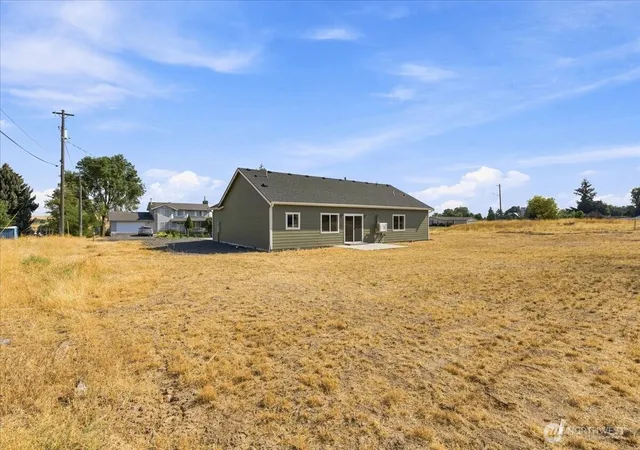Photo 4 of Single family home for sale at 620 Sw Regent Ave, Wilbur, WA 99185 | MLS# NWM2567902 | Listing updated on 2026-09-23