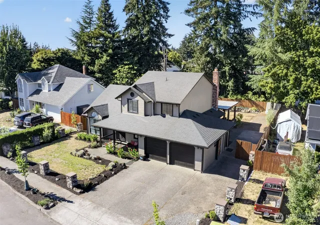 Photo 3 of Single family home for sale at 14002 Ne 7th Circle, Vancouver, WA 98684 | MLS# NWM2567934 | Listing updated on 2026-09-30