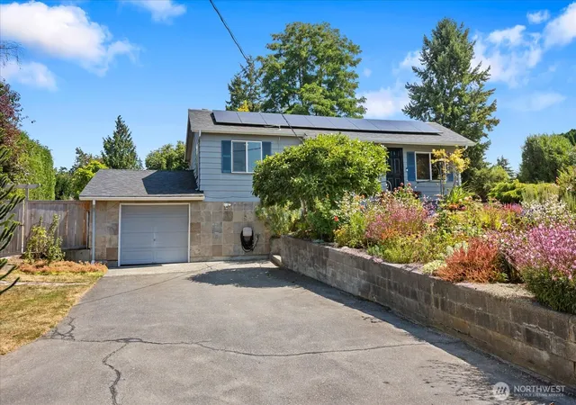 Photo 3 of Single family home for sale at 11044 26th Avenue SW, Seattle, WA 98146 | MLS# NWM2567954 | Listing updated on 2026-10-01