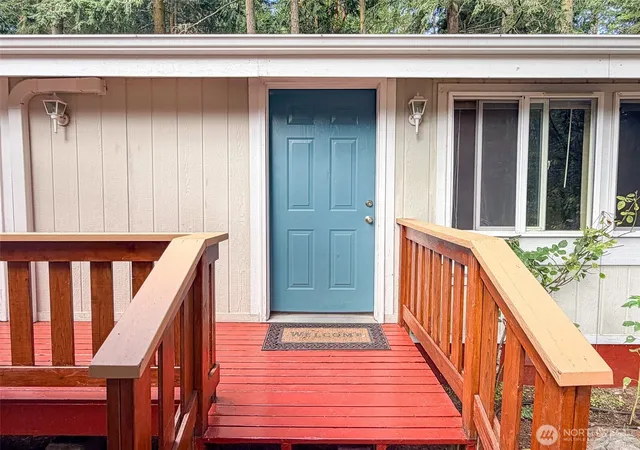 Photo 2 of Contingent at 106 Cape George Rd, Port Townsend, WA 98368 | MLS# NWM2567958 | Listing updated on 2026-09-30