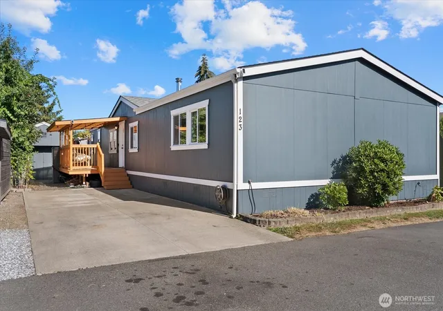 Manufactured home for sale at 31600 126th Avenue SE #123, Auburn, WA 98092 | MLS# NWM2567983
