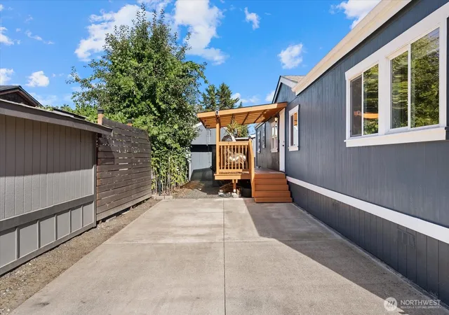 Photo 2 of Manufactured home for sale at 31600 126th Avenue Se #123, Auburn, WA 98092 | MLS# NWM2567983 | Listing updated on 2026-09-23