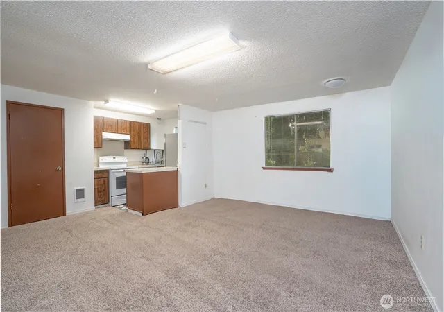 Photo 4 of Condo for sale at 1602 Groves Ave NW, Olympia, WA 98502 | MLS# NWM2567999 | Listing updated on 2026-09-23