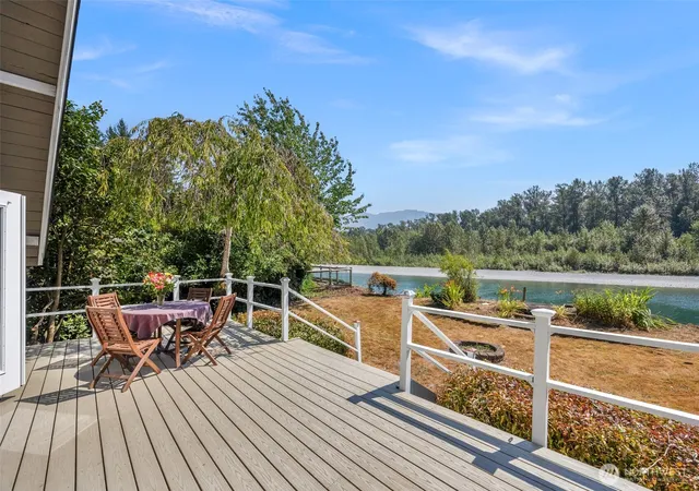 Photo 3 of Single family home for sale at 1010 Dyer Rd, Sultan, WA 98294 | MLS# NWM2568033 | Listing updated on 2026-10-02