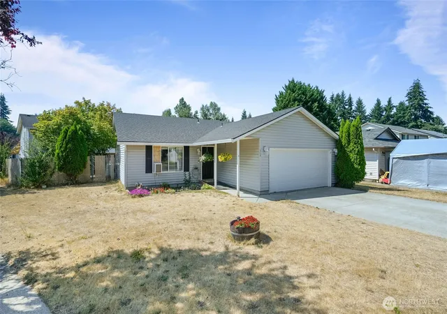 Photo 1 of Sale Pending at 159 Decatur Dr, Kelso, WA 98626 | MLS# NWM2568046 | Listing updated on 2026-09-25