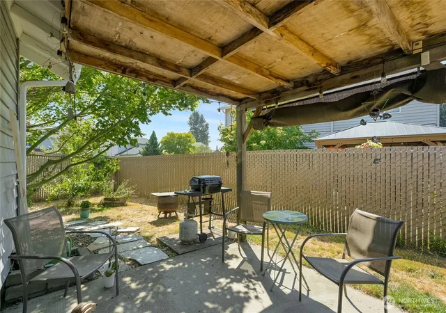 Photo 3 of Sale Pending at 159 Decatur Dr, Kelso, WA 98626 | MLS# NWM2568046 | Listing updated on 2026-09-25