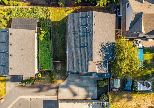 Photo 4 of Single family home for sale at 1418 E 68th Street Ct, Tacoma, WA 98404 | MLS# NWM2568075 | Listing updated on 2026-09-28