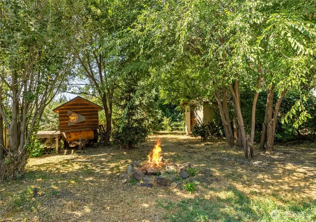 Photo 4 of Sale Pending at 606 S Pearl St, Ellensburg, WA 98926 | MLS# NWM2568090 | Listing updated on 2026-09-25