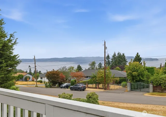 Photo 1 of Single family home for sale at 1269 Sw 301st Street, Federal Way, WA 98023 | MLS# NWM2568092 | Listing updated on 2026-09-30