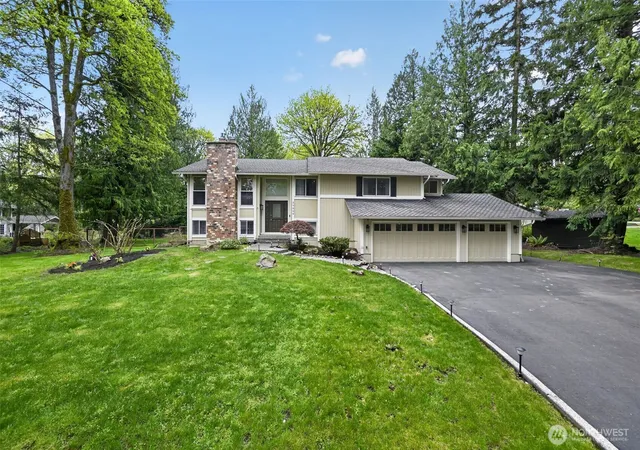Photo 2 of Sale Pending at 20009 Se 20th Place, Sammamish, WA 98075 | MLS# NWM2568114 | Listing updated on 2026-08-26