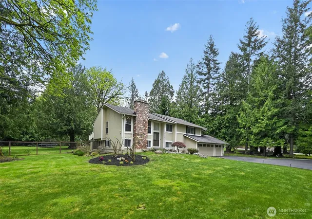Photo 3 of Sale Pending at 20009 Se 20th Place, Sammamish, WA 98075 | MLS# NWM2568114 | Listing updated on 2026-08-26