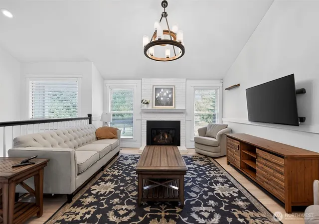 Photo 4 of Sale Pending at 20009 SE 20th Place, Sammamish, WA 98075 | MLS# NWM2568114 | Listing updated on 2026-08-26