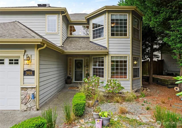 Photo 2 of Single family home for sale at 3918 Norpoint Way Ne, Tacoma, WA 98422 | MLS# NWM2568123 | Listing updated on 2026-09-06