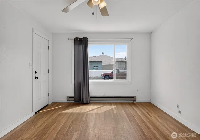 Photo 3 of Single family home for sale at 67 G St SE, Ephrata, WA 98823 | MLS# NWM2568136 | Listing updated on 2026-10-01