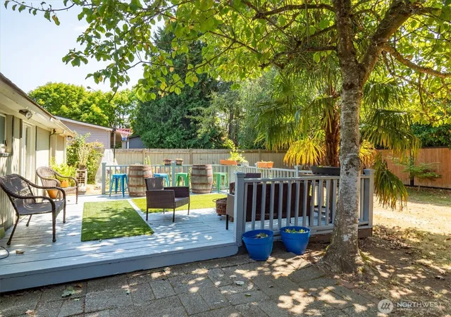 Photo 3 of Single family home for sale at 1331 N 121st Street, Seattle, WA 98133 | MLS# NWM2568153 | Listing updated on 2026-10-22