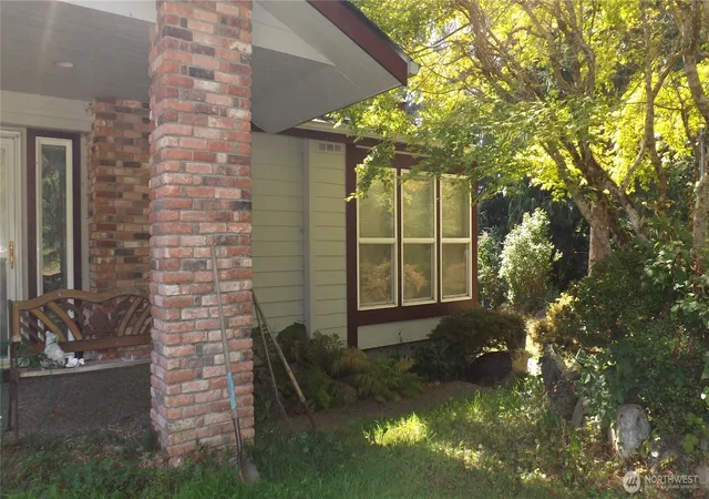 Photo 3 of Manufactured home for sale at 26204 Helmick Rd, Sedro Woolley, WA 98284 | MLS# NWM2568161 | Listing updated on 2026-09-23