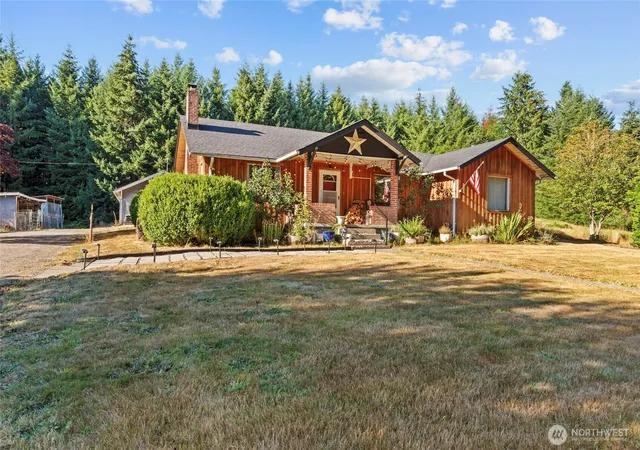 Photo 4 of Single family home for sale at 342 Chilvers Rd, Chehalis, WA 98532 | MLS# NWM2568163 | Listing updated on 2026-10-01