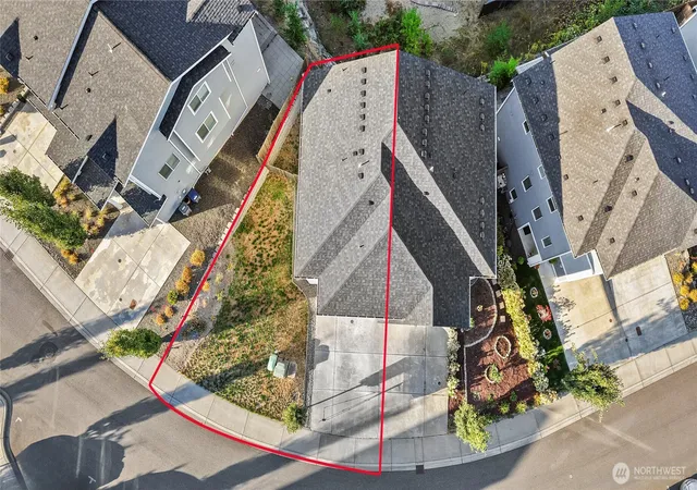 Photo 2 of Sale Pending at 934 Nw Highgarden Dr, Bremerton, WA 98311 | MLS# NWM2568171 | Listing updated on 2026-09-22