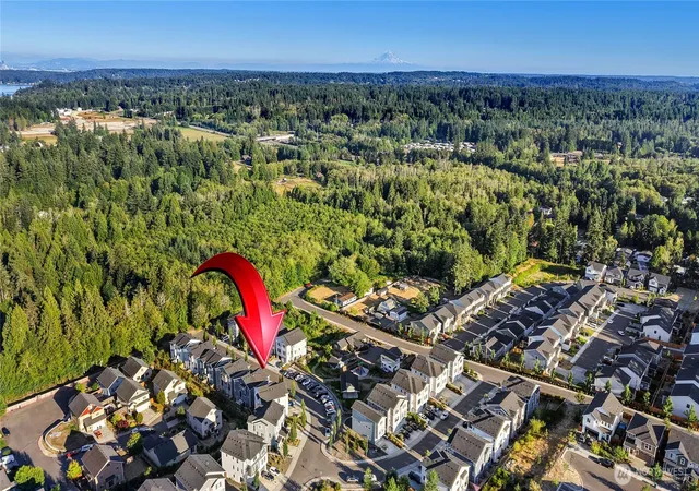 Photo 4 of Sale Pending at 934 NW Highgarden Dr, Bremerton, WA 98311 | MLS# NWM2568171 | Listing updated on 2026-09-22
