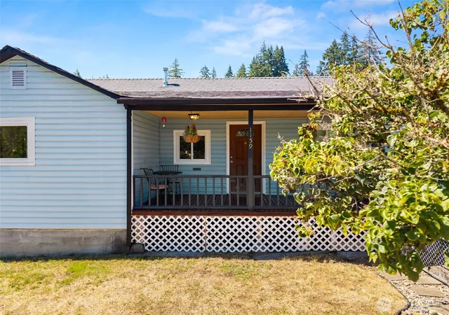 Photo 3 of Single family home for sale at 1159 Hazel Ave Nw, Bremerton, WA 98312 | MLS# NWM2568174 | Listing updated on 2026-09-30