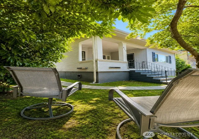 Photo 3 of Multi family home for sale at 815 15th Avenue E, Seattle, WA 98112 | MLS# NWM2568186 | Listing updated on 2026-09-23