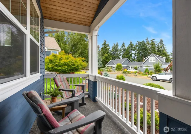 Photo 4 of Sale Pending at 211 N Stromberg Ave, Port Townsend, WA 98368 | MLS# NWM2568190 | Listing updated on 2026-09-25