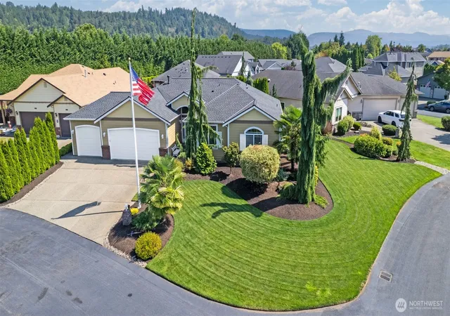 Photo 2 of Single family home for sale at 15521 148th Avenue Ct E, Orting, WA 98360 | MLS# NWM2568201 | Listing updated on 2026-09-24