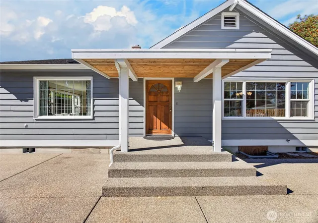 Photo 2 of Sale Pending at 3218 Division St, Enumclaw, WA 98022 | MLS# NWM2568204 | Listing updated on 2026-09-23
