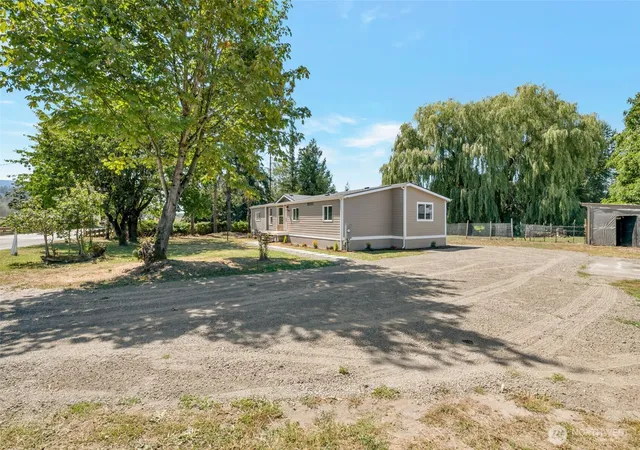 Photo 3 of Sale Pending at 9295 N Telegraph Rd, Sumas, WA 98295 | MLS# NWM2568229 | Listing updated on 2026-09-22