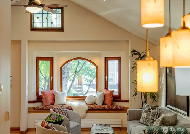 Photo 2 of Single family home for sale at 1614 32nd Avenue, Seattle, WA 98122 | MLS# NWM2568231 | Listing updated on 2026-10-12