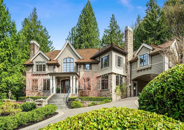 Photo 2 of Mansion for sale at 20424 Ne 64th Place, Redmond, WA 98053 | MLS# NWM2568238 | Listing updated on 2026-09-23