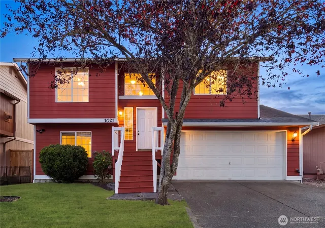 Photo 2 of Single family home for sale at 1021 Merea Ln, Sultan, WA 98294 | MLS# NWM2568252 | Listing updated on 2026-09-23