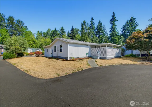 Photo 2 of Manufactured home for sale at 12422 152nd Street Ct E #69, Puyallup, WA 98374 | MLS# NWM2568256 | Listing updated on 2026-09-25