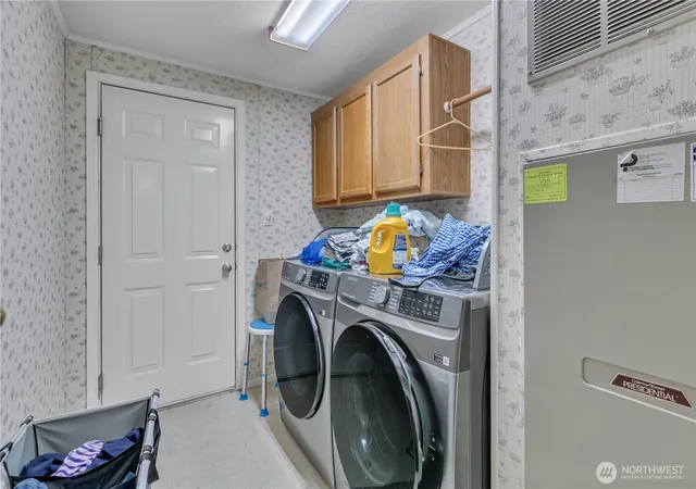 Photo 4 of Manufactured home for sale at 12422 152nd Street Ct E #69, Puyallup, WA 98374 | MLS# NWM2568256 | Listing updated on 2026-09-25