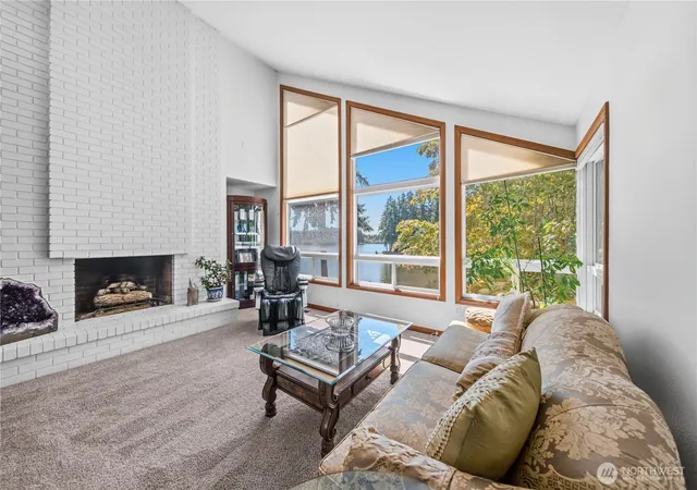 Photo 3 of Single family home for sale at 21424 Snag Is Dr E, Lake Tapps, WA 98391 | MLS# NWM2568278 | Listing updated on 2026-09-19