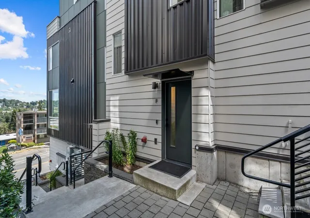 Townhouse for sale at 3104 SW Avalon Way #F, Seattle, WA 98126 | MLS# NWM2568283