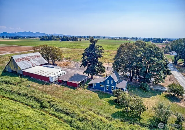 Photo 3 of Sale Pending at 14417 Bradshaw Rd, Mount Vernon, WA 98273 | MLS# NWM2568302 | Listing updated on 2026-09-25