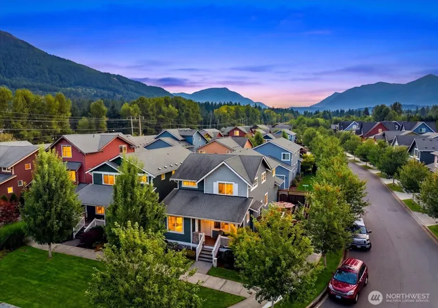 Photo 2 of Sale Pending at 205 Olallie Pl Ne, North Bend, WA 98045 | MLS# NWM2568308 | Listing updated on 2026-09-24