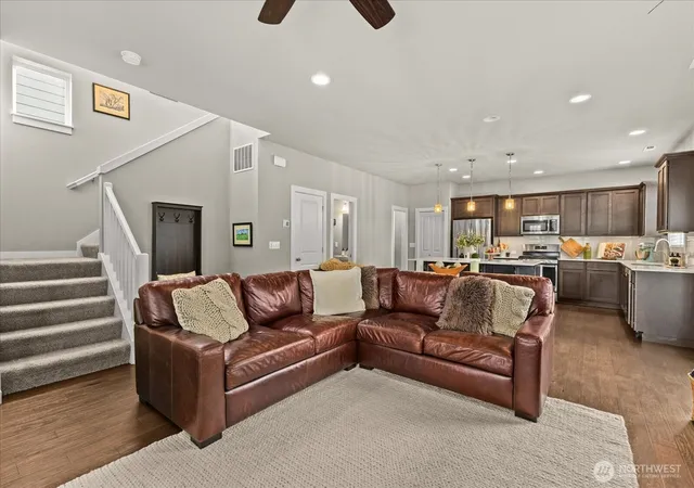 Photo 4 of Sale Pending at 205 Olallie Pl NE, North Bend, WA 98045 | MLS# NWM2568308 | Listing updated on 2026-09-24