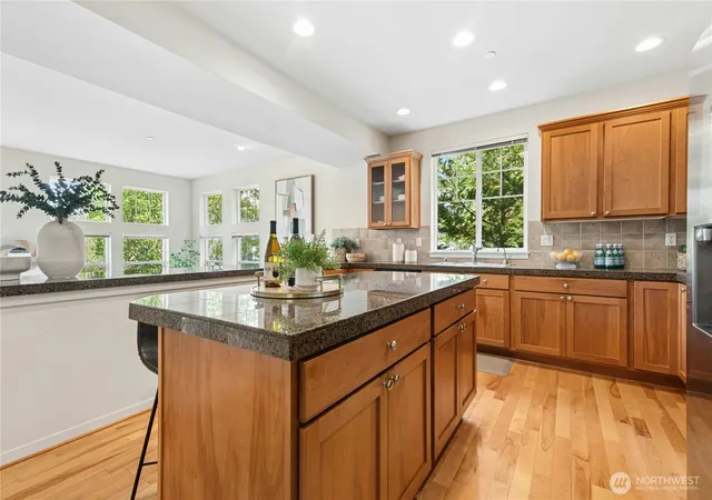 Photo 4 of Sale Pending at 1901 NE Killian Ln, Issaquah, WA 98029 | MLS# NWM2568331 | Listing updated on 2026-09-21