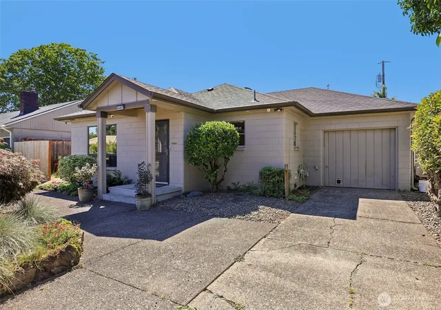 Photo 1 of Sale Pending at 8407 Mt Olympus Ave, Vancouver, WA 98664 | MLS# NWM2568360 | Listing updated on 2026-09-25