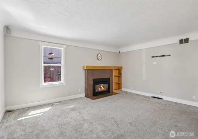 Photo 3 of Sale Pending at 8407 Mt Olympus Ave, Vancouver, WA 98664 | MLS# NWM2568360 | Listing updated on 2026-09-25