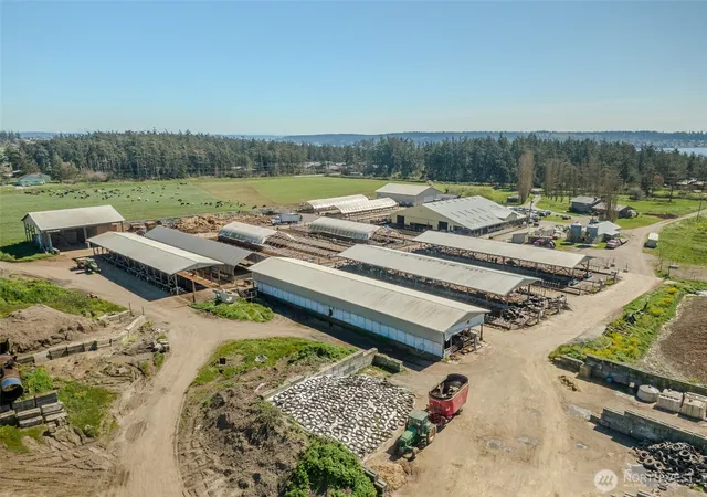Photo 3 of Single family home for sale at 1240 Arnold Rd, Oak Harbor, WA 98277 | MLS# NWM2568383 | Listing updated on 2026-09-23