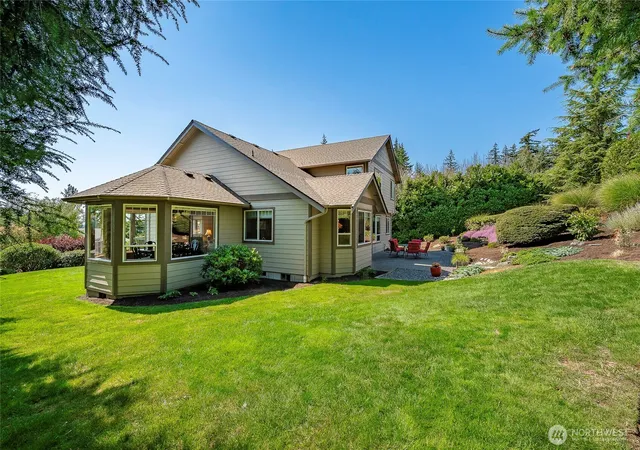 Photo 3 of Sale Pending at 2207 Teal Ct, Bellingham, WA 98229 | MLS# NWM2568398 | Listing updated on 2026-09-29